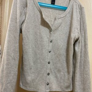 Crewneck long sleeve top